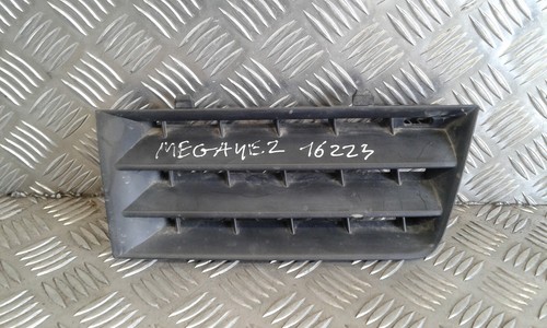 Grille calandre avant droite - ,