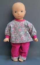 POUPÉE GOTZ (BÉBÉ, GARÇON) AVEC SES VÊTEMENTS, 23 CM, SYLVIA NATTERER, N°169