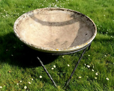 Jardinière bac a fleurs en ciment reconstitué Piétement en fer forgé