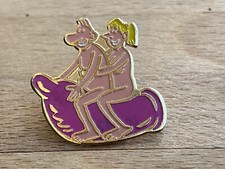 a PINS PIN SEXY PIN-UP PRESERVATIF STYLE BD DESSIN MARGERIN