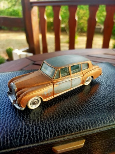 Dinky toys england 198 - dinky,