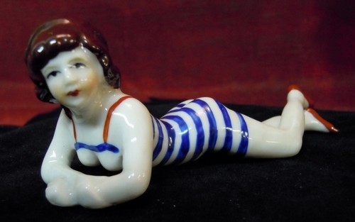 Figurine baigneuse pin sexy - pin-up,