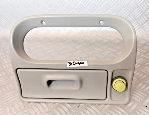 Platine porte cendrier - porte, prise