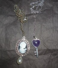 lot bijoux, collier camée, collier clé améthyste