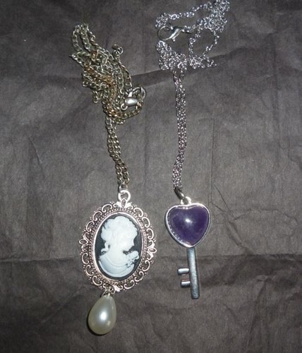 Lot bijoux collier camée - lot,
