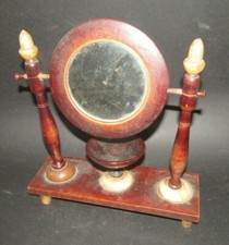 miroir de rasage psyche en bois tourné 19th Century Turned Wood Shaving mirror