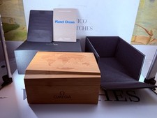 Omega Seamaster Planet Ocean  goodplanet  foundation Boîte Ecrin box