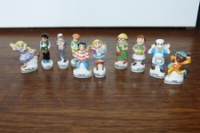 SERIE COMPLETE DE 10 FÈVES