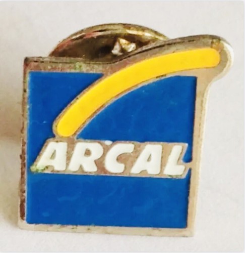 Arcal small pin badge rare - arcal,
