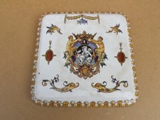 ancien dessous de plat en faience de gien décor renaissance