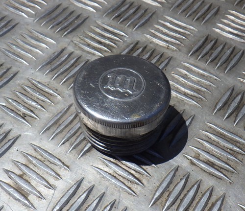 Bouchon reservoir plastique - de,