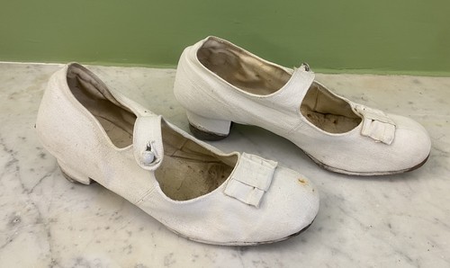 Ancienne paire chaussures - ancienne, de