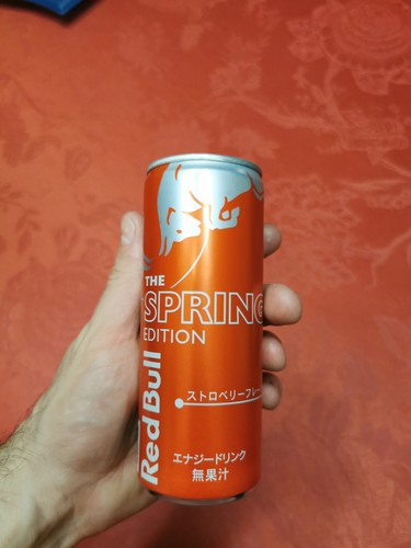 Canette red bull - canette,