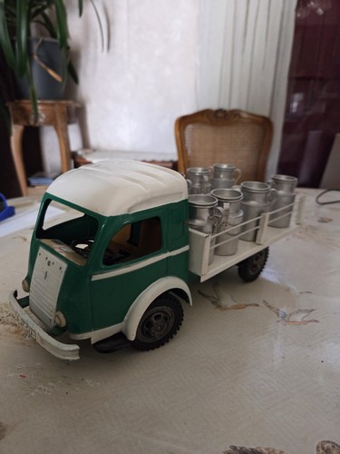 Camion laitier cij - laitier,