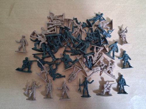 Lot soldats figurines - 50,