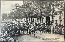 CPA 76 ROUEN VISITE PRESIDENTIELLE L ESCORTE D HONNEUR DU PRESIDENT