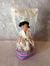 Petite POUPEE  folklorique régionale ancienne  MONT SAINT MICHEL