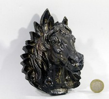  PORTE-BRIDON EN RESINE, d'après modèle ancien, fabrication  artisanale, cheval