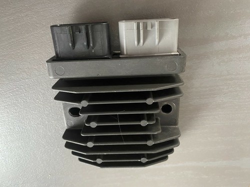 Regulateur tension origine - un,