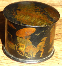 Boite à poudre de riz en carton bouilli à décor chinois Napoléon III XIXème