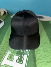 casquette prada