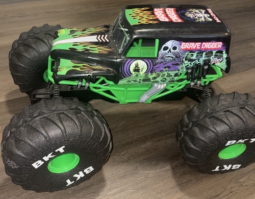 Mega grave digger - grave,