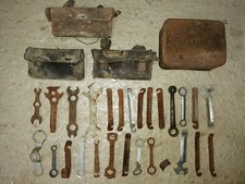 D4- 3 trousse à outils de vélo mobylette clé multiple démonte pneu rustines 