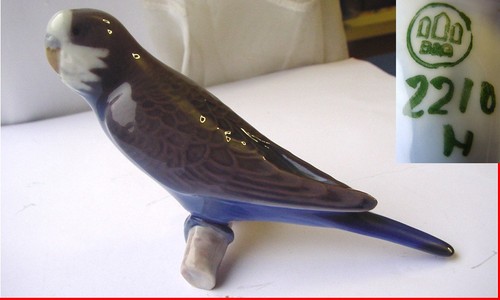 Figurine porcelaine oiseau - en,