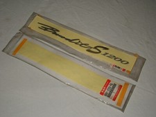 2 emblèmes de carénage