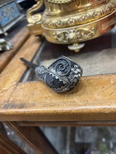 Ancienne Pipe En Bois  et cerclage en metal argenté a tete de lion tronc d arbre