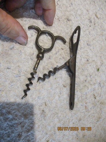 Ancien tire bouchon acier - 2),