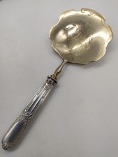 PELLE A HORS D OEUVRE FRAISE STYLE LOUIS XVI EN ARGENT MASSIF MINERVE