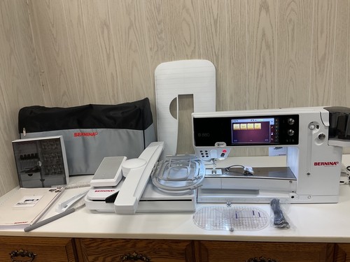 Bernina 880 plus with small - b,