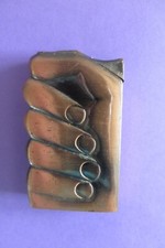 briquet  original forme main