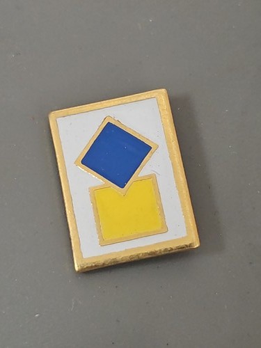 Pin vintage ancien rétro - pin's,