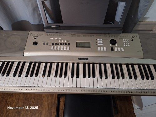 Yamaha keyboard piano ypg 235 - yamaha,