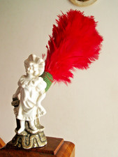 Plumet rouge pour casque  Cuirassier, avec son olive  en cannetille.