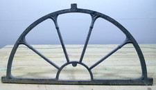 Fenêtre d'écurie fronton