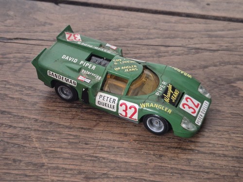 Voiture miniature lola - lola, t70