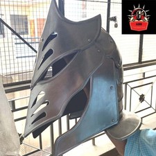 Casque de glace noir armure