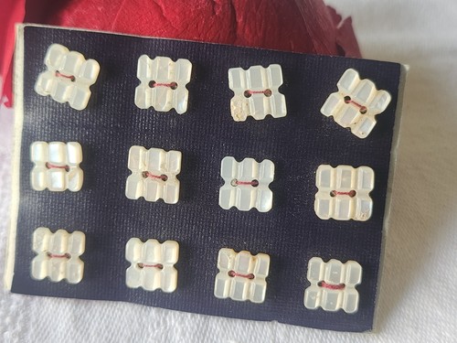 Rare plaque lot boutons - 12,