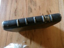 LIVRE LA SAINTE VIERGE ET LA JEUNE FILLE " Conseils de Persévérance"  ( ref 30)