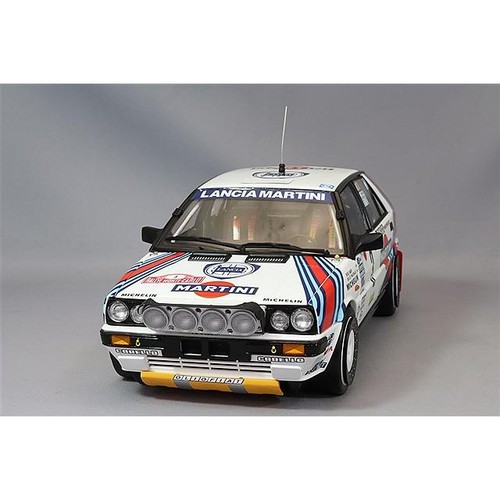 Kyosho lancia delta 4wd - lancia, hf