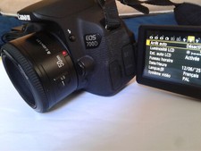 Appareil photo Canon eos 700D  18Mpx + Objectif  focale fixe 50mm + accessoires.