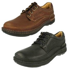 Hommes Clarks' Nature Trois 'Lacets Chaussures Casual en Cuir - G & H Visserie