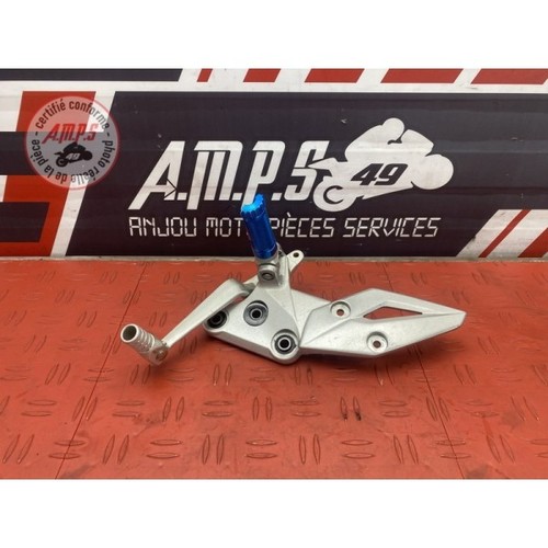 Platine repose pied droite