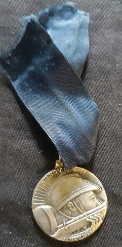 Medaille francaise hommage nov - medaille,