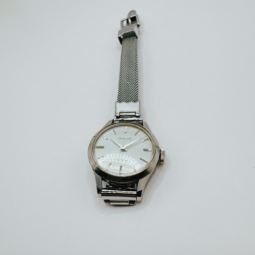 Fonctionne montre femme - [fonctionne],