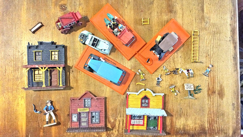 Lot figurines lucky luke - figurines,