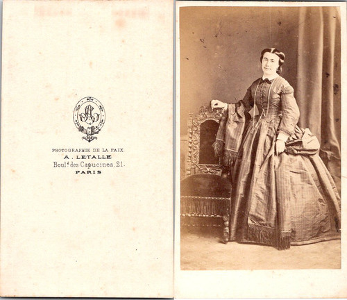 Letalle paris femme - femme, pose